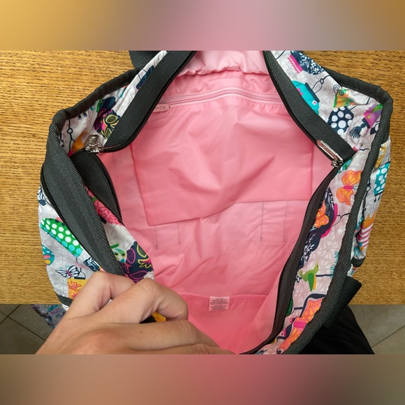 LESPORTSAC Small White and Patterned Duffle/Weekender Bag - Picture 8 of 8